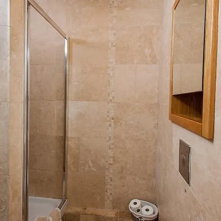 Priory House Apartment